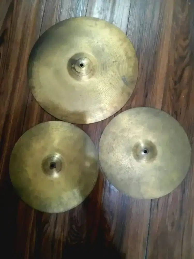 Symbal tanpa merk kuat mulus