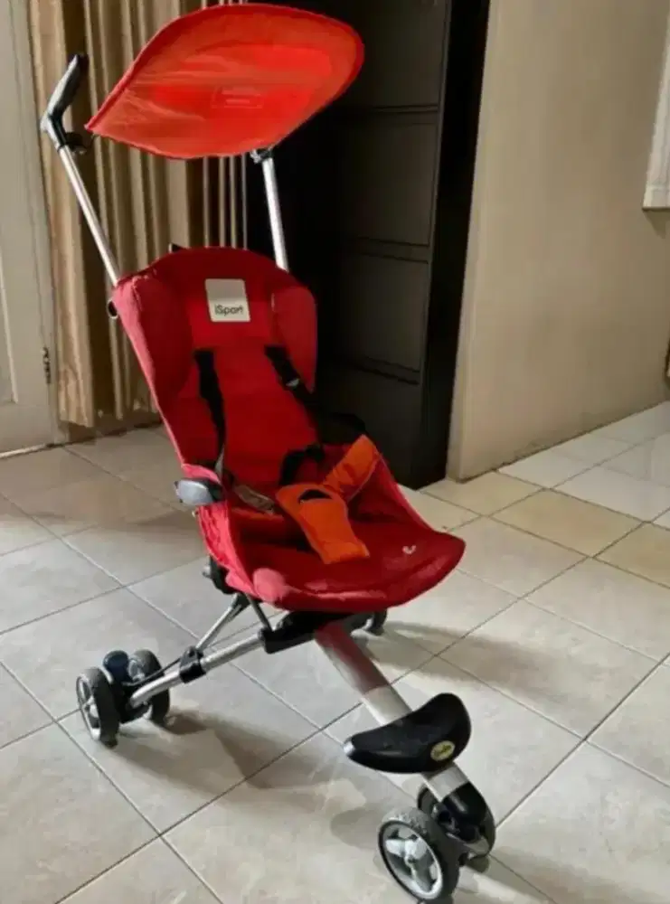Stroller isport merah