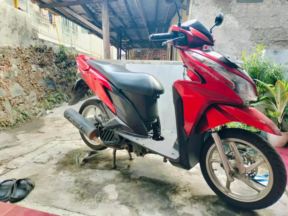 Vario 125 old  warna merah hitam