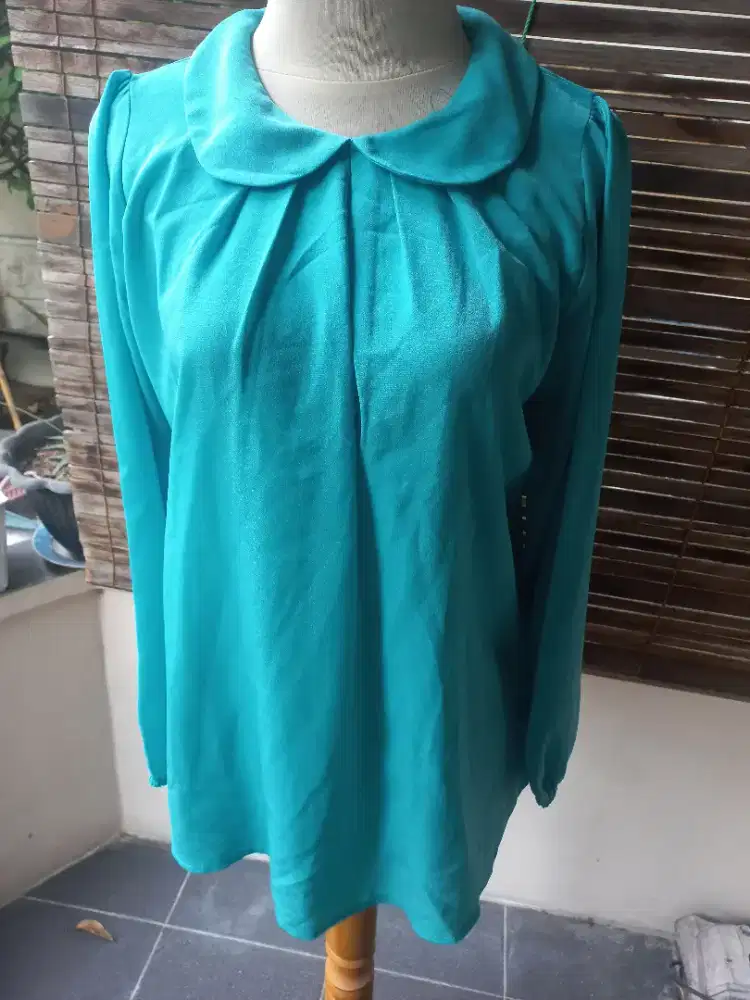 Baju atasan wanita