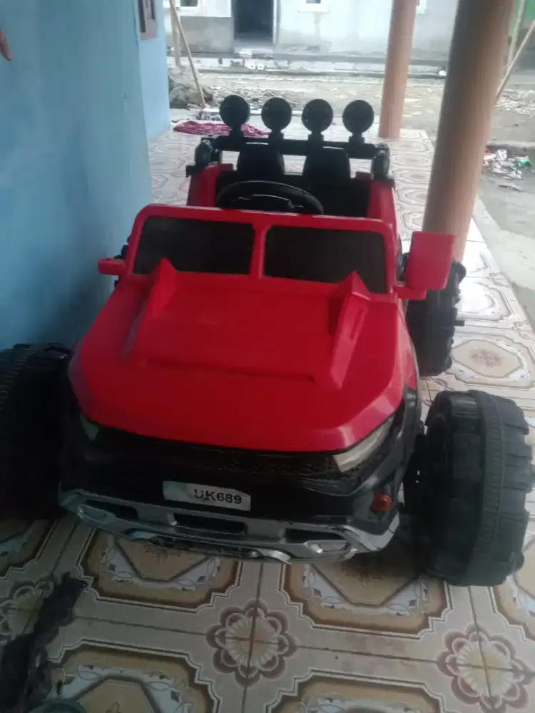MAINAN MOBIL aki ANAK