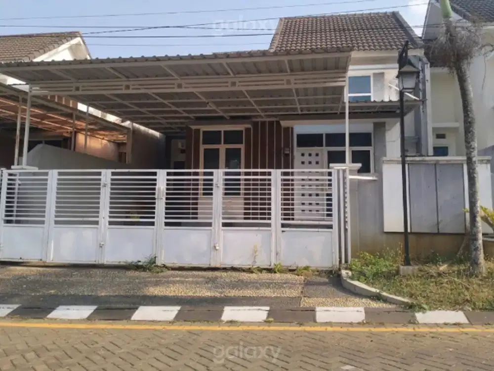 Rumah Bagus Minimalis Modern Villa Bukit Tidar Malang GMK04237