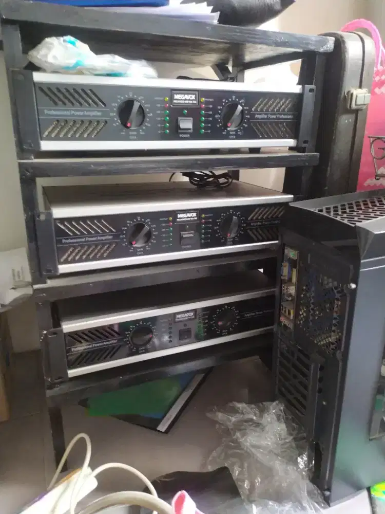 Power Amplifier Megavox MA-2002 & MA-502