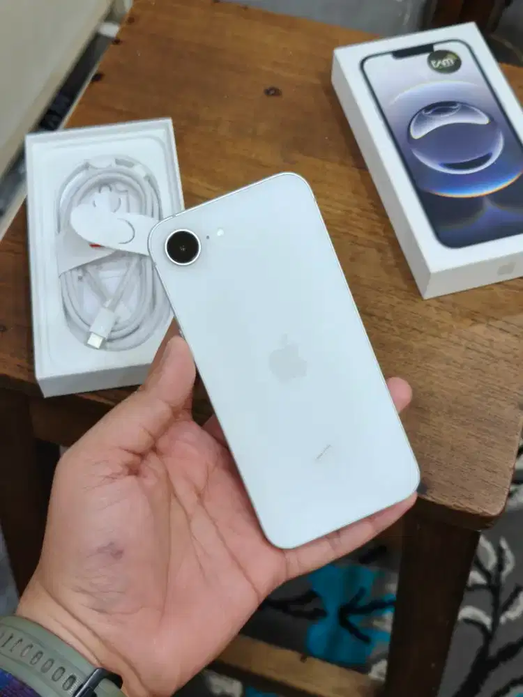 iPhone 16e 128Gb Garansi Resmi iBox Nominus