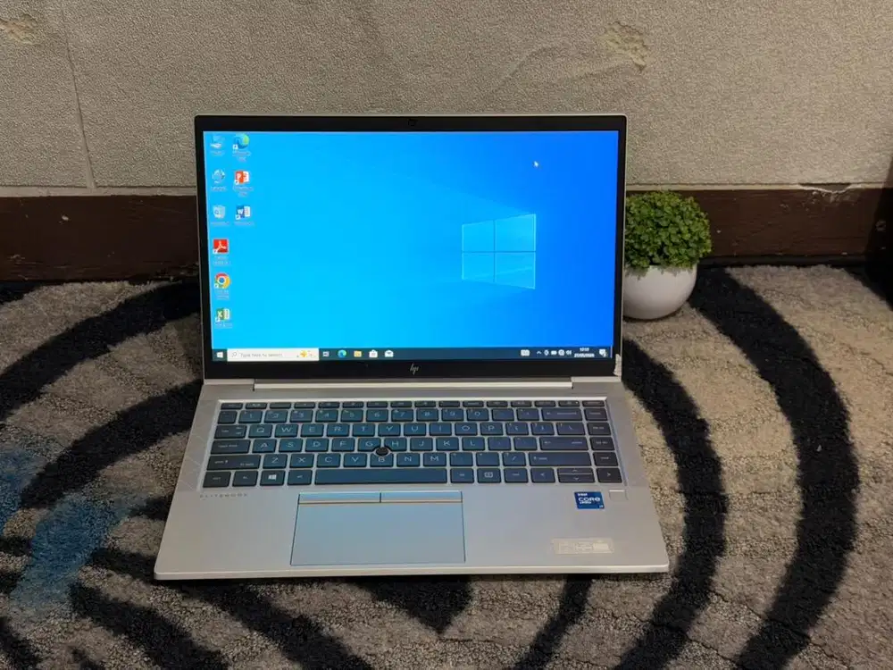 HP ELITEBOOK 840 G8 core i7 - 1185g7 8/256gb mulus 100% like new