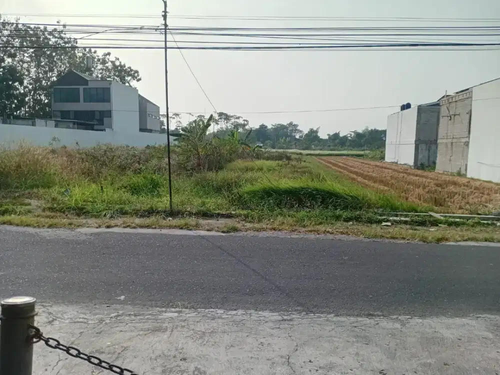 Dijual tanah strategis di Maguwoharjo area kampus jl beringin Raya