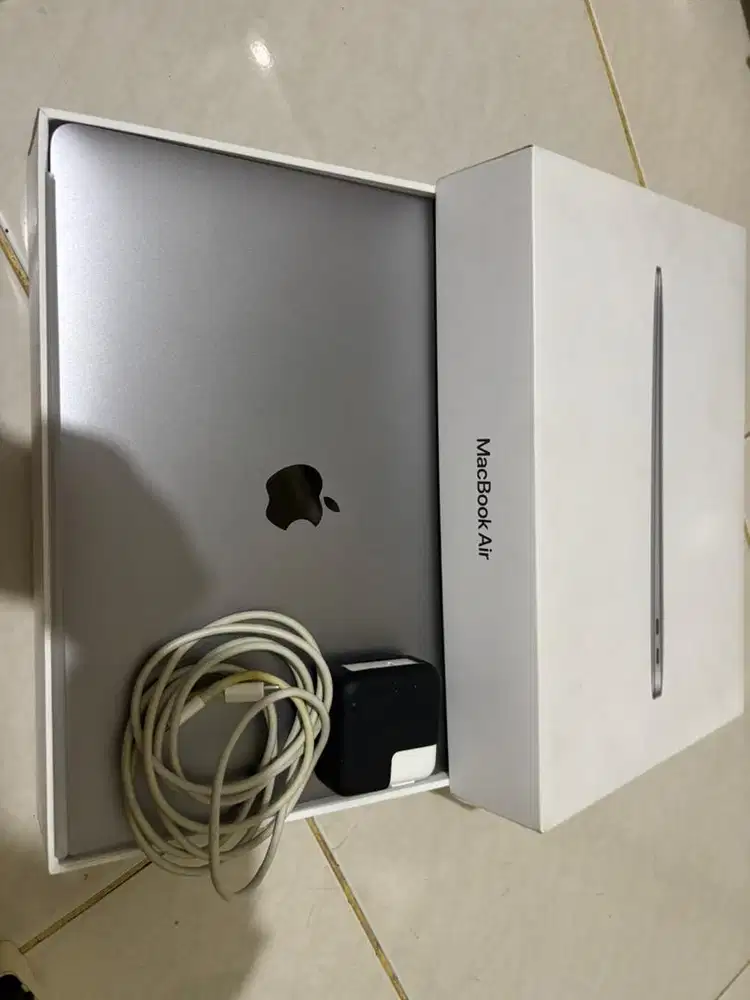 Macbook Air m1 13 inch-silver