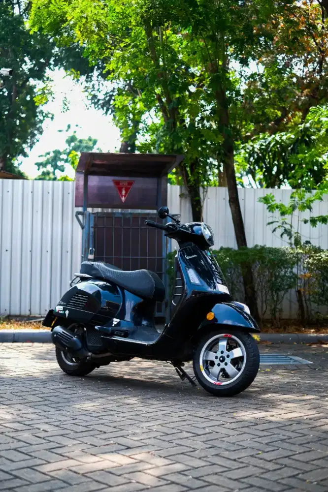 PIAGGIO VESPA GTS 150 IGET ABS 4VIE TERMURAH BERGARANSI MESIN 1 TAHUN