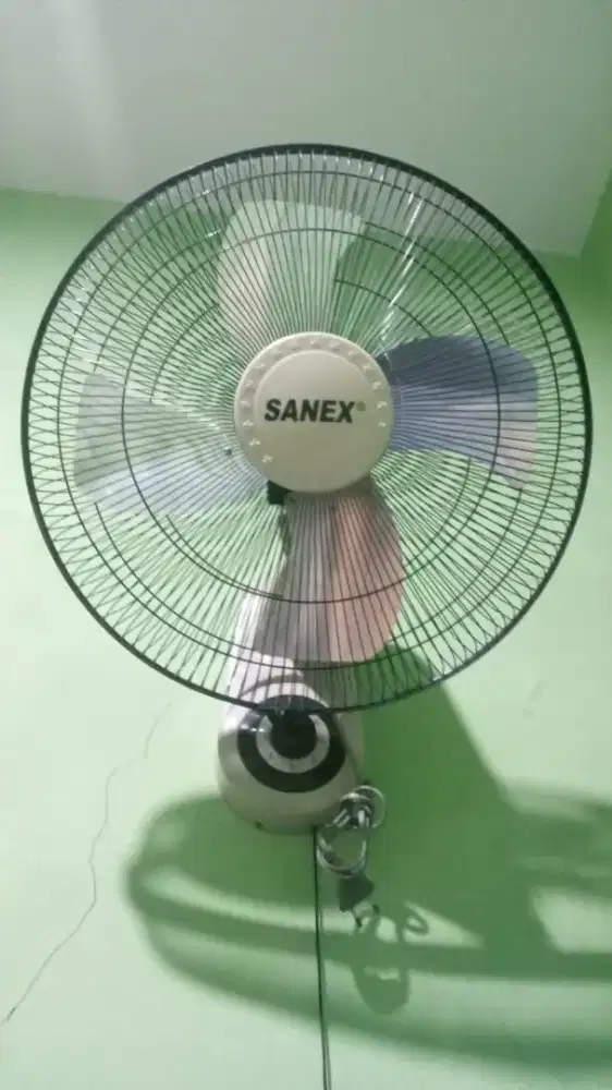 Kipas angin dinding 18 inch sanex tornado normal nego tipis