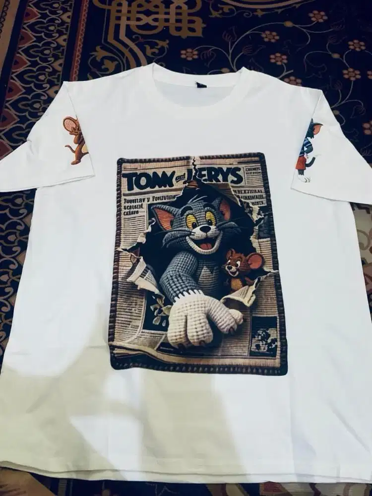 Baju tom warna putih size XL