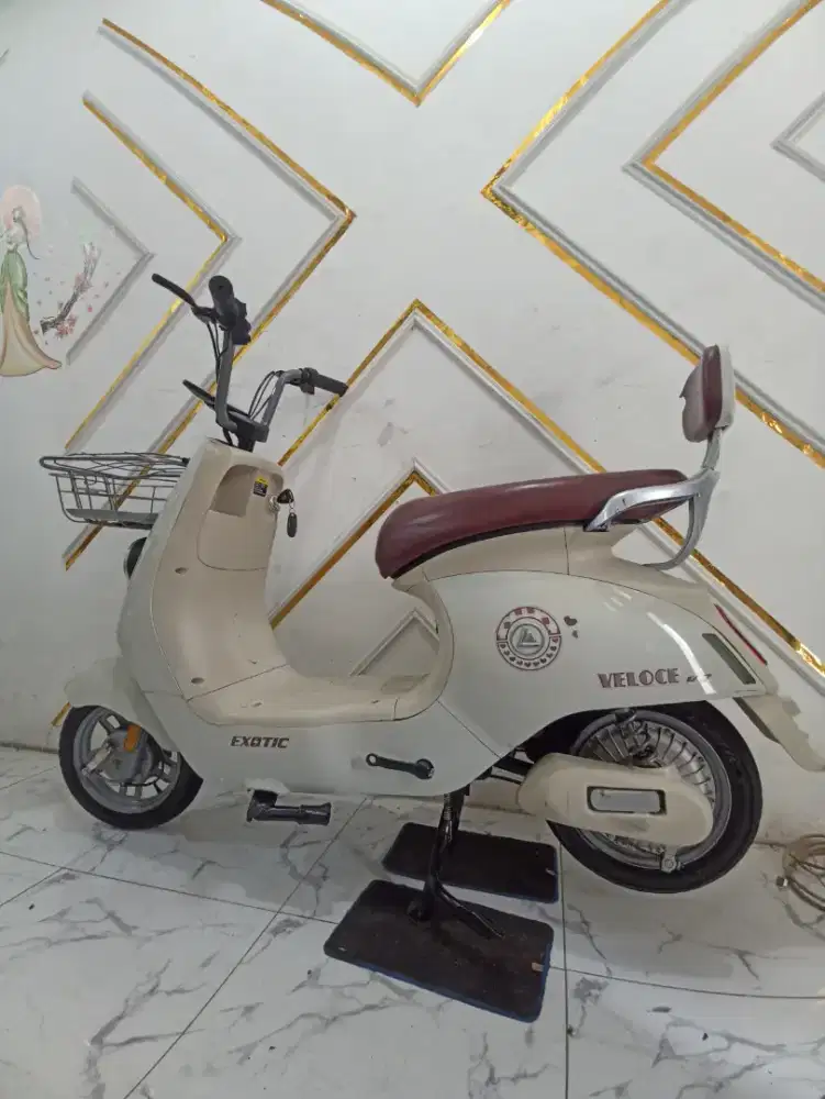 sepeda listrik exotic Veloce v7