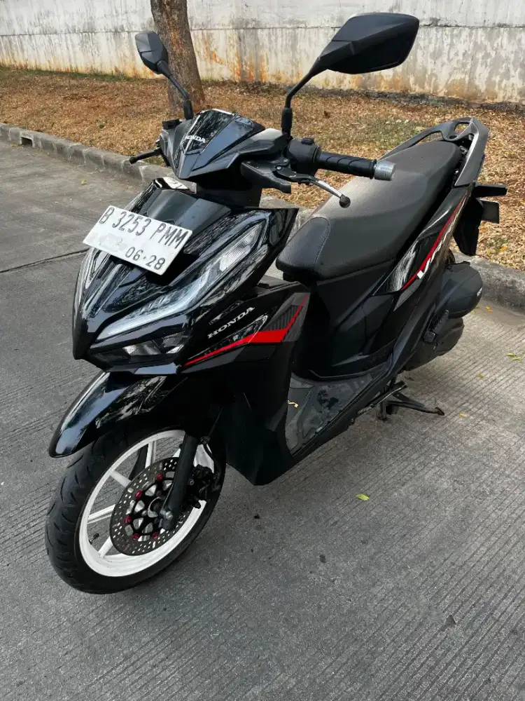 Vario 125 Cbs Gen 2 Hitam Glossy