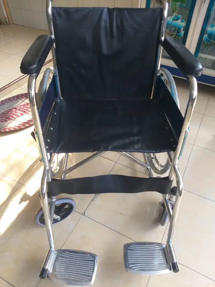 Kursi roda merk spirit