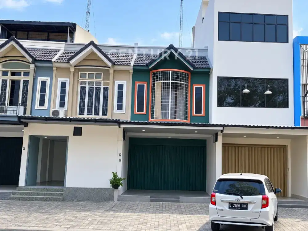 Disewakan Ruko 2,5 Lantai  Di Taman Palm Lestari