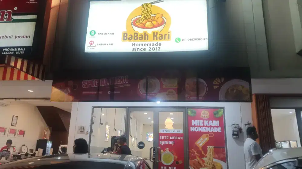 Loker Kasir n Waiters