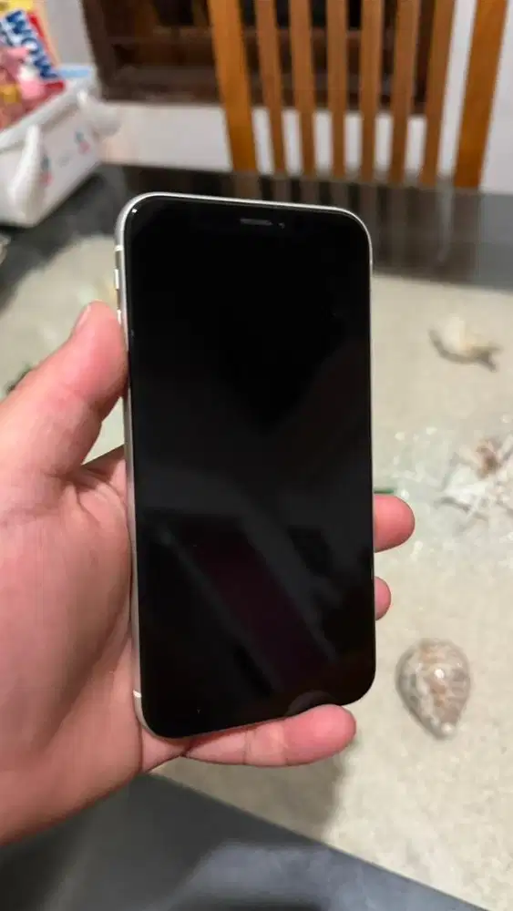 iPhone XR 64GB White
