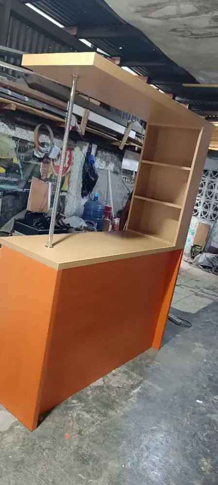 Meja minibar mini malis