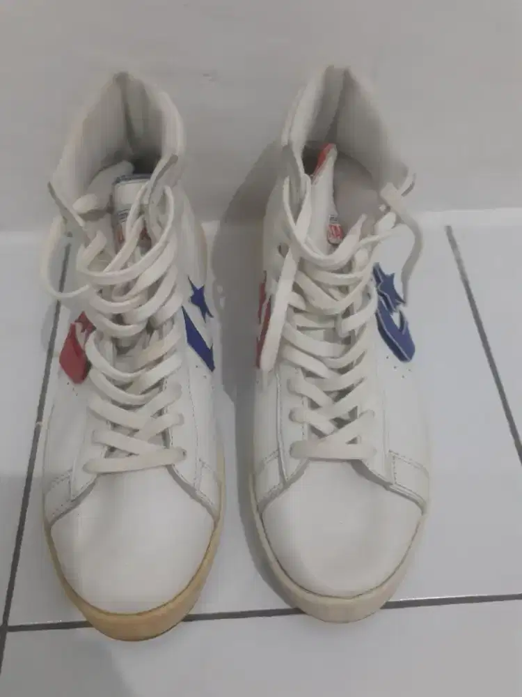 Sepatu converse pro leather 100% ori
