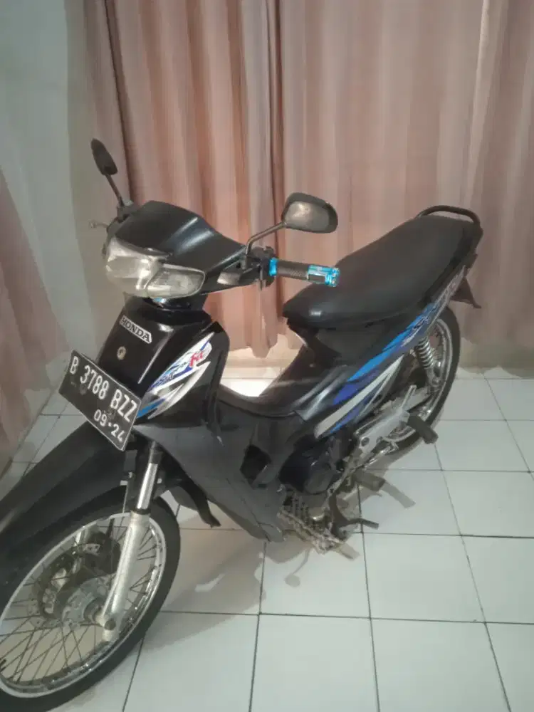 Dijual supra fit 2005
