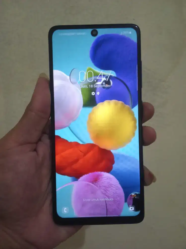Samsung A51 6/128
Batangan 
Minus layar retak 3 helai sidik jari off