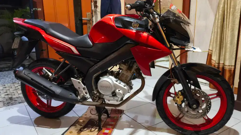 Vixion New NVL 2013 Istimewa