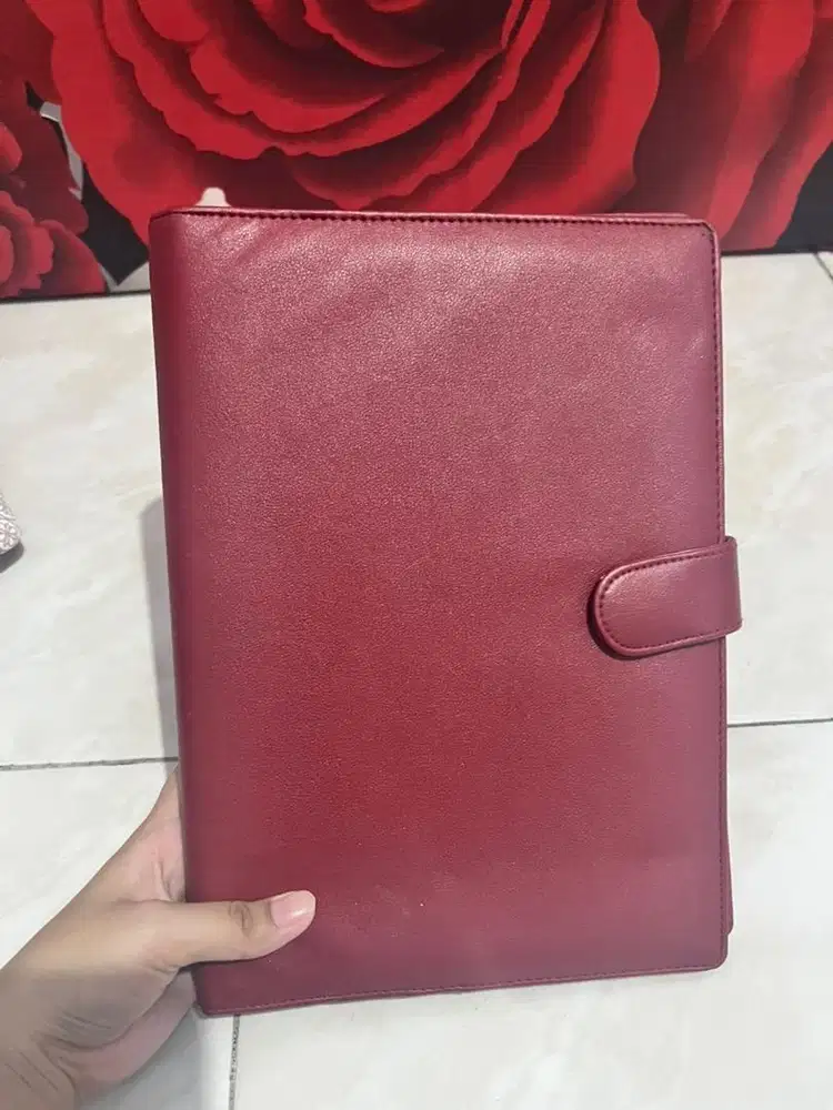 Buku binder ukuran B5