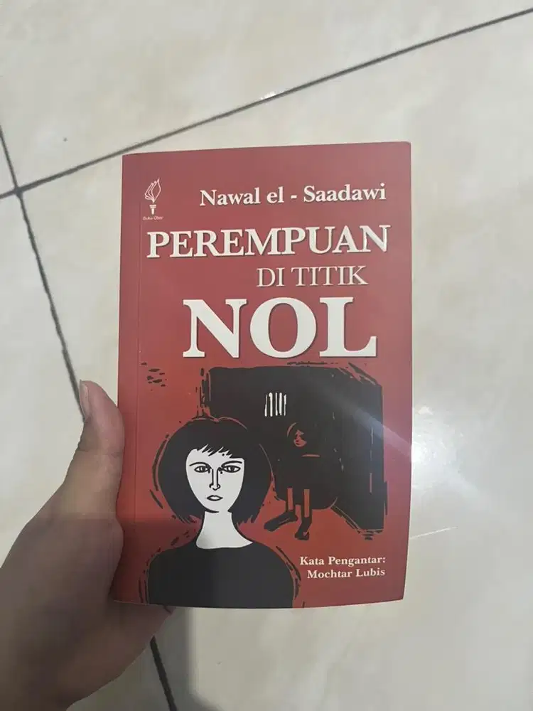 Buku novel ori perempuan di titik nol