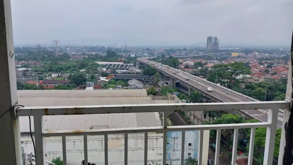 Disewakan murah bulanan / harian apartemen 3 BR