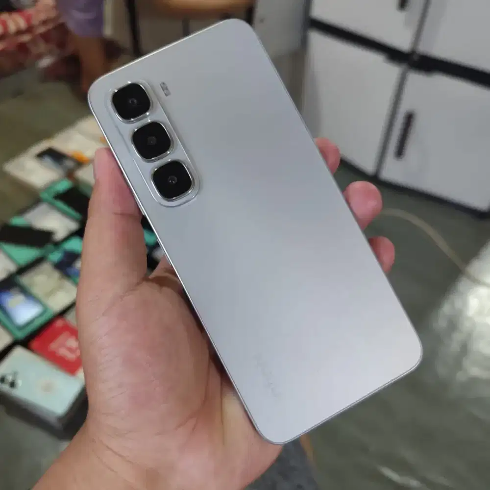 Infinix Hot 60i 6/128 mulus