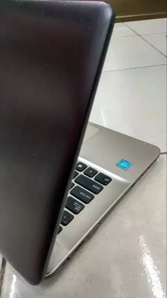 Laptop Bekas Terawat - Cocok buat pelajar - Asus Vivobook X441SA