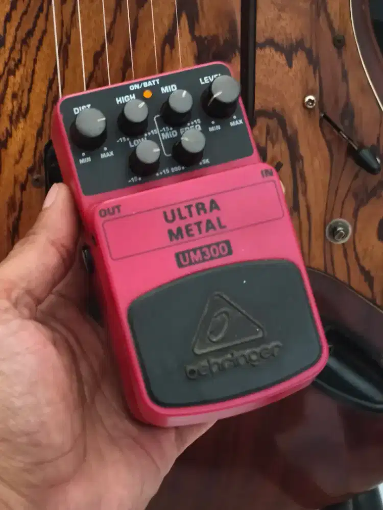 Behringer um300 ultra metal