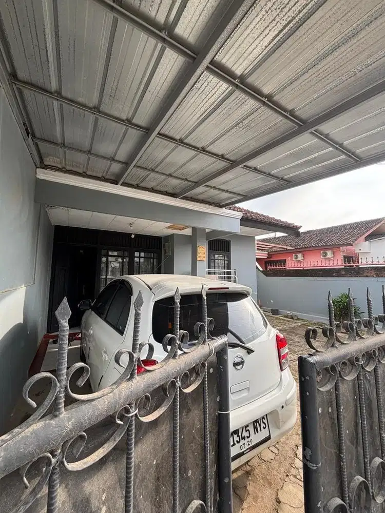 Dijual Cepat Rumah Pinggir Jalan