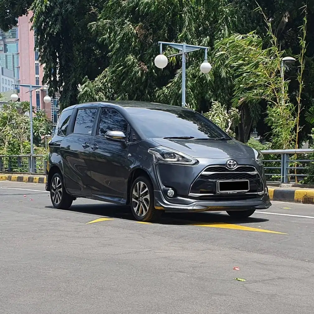 (TDP 35JT) LOW KM 86 RB ! TOYOTA SIENTA Q CVT 2017 ABU ! RECORD TOYOTA