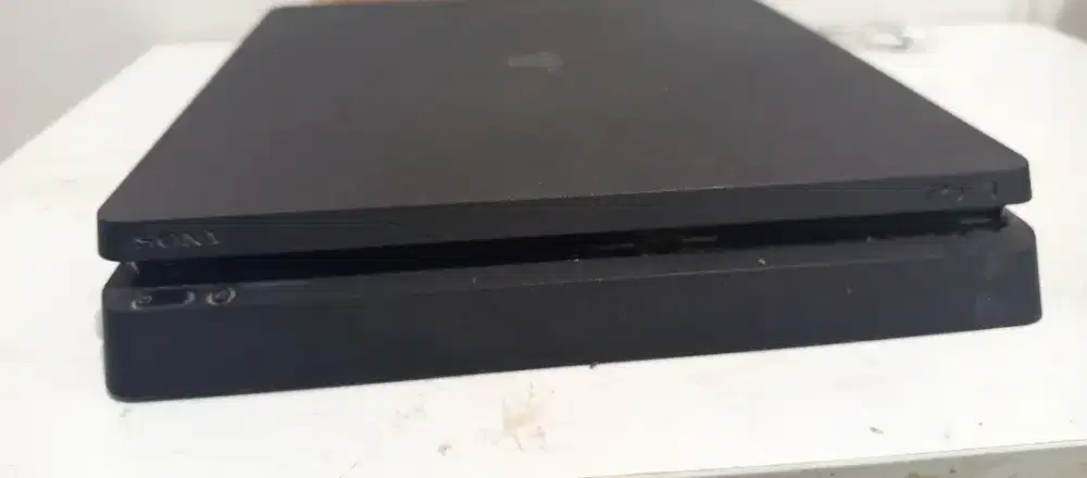Dijual ps4 slim 1 terabite