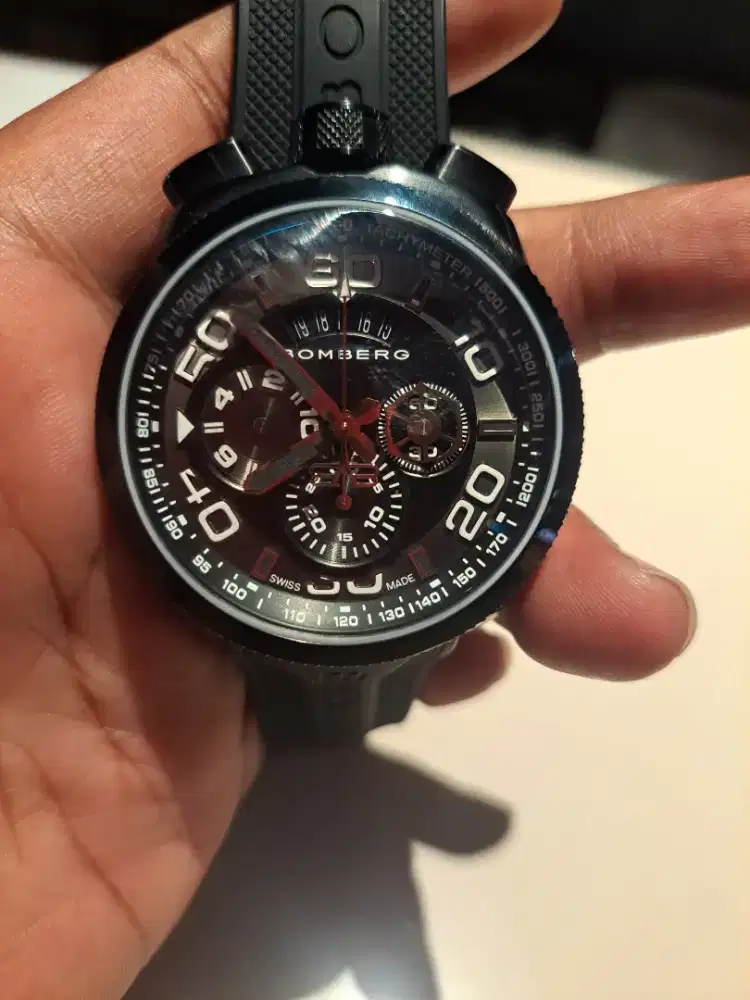 Jam tangan bomberg chrono swiss