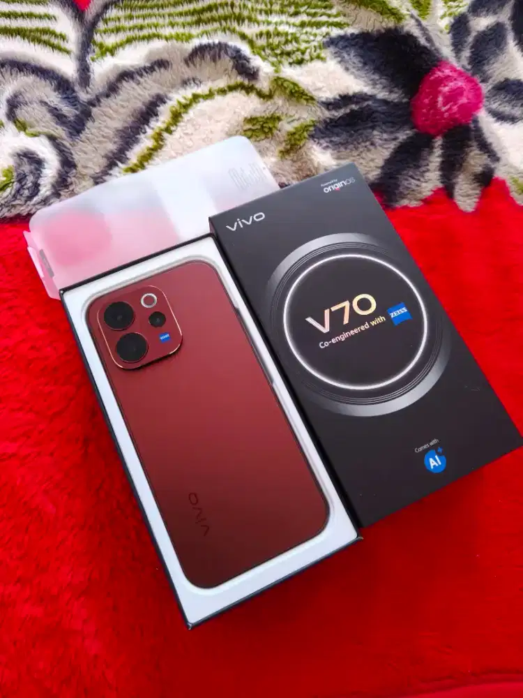VIVO V70 5G RAM 8/256 GB FULLSET MULUS