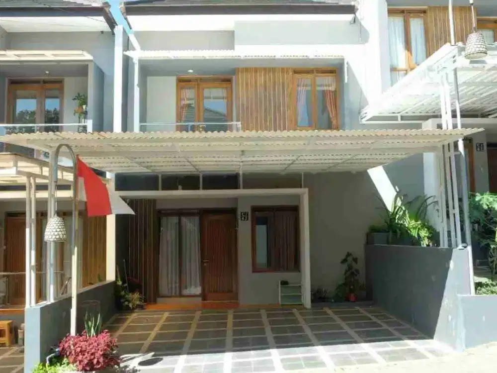 Sewain Harian/ Mingguan Rumah Villa 5 Kamar Ubud Village Sariwangi Bandung