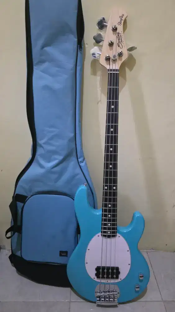 Bass Sterling by Musicman