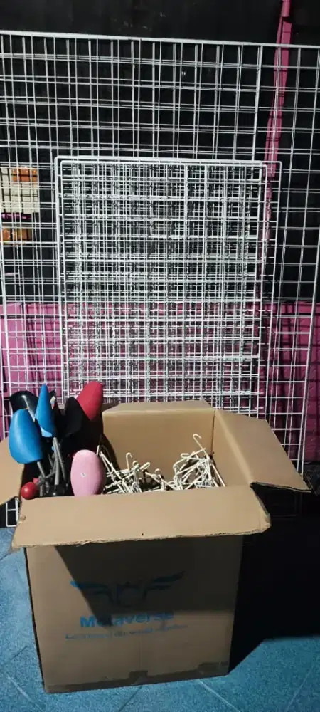 Rak dinding untuk usaha jual sepatu borongin aja murah