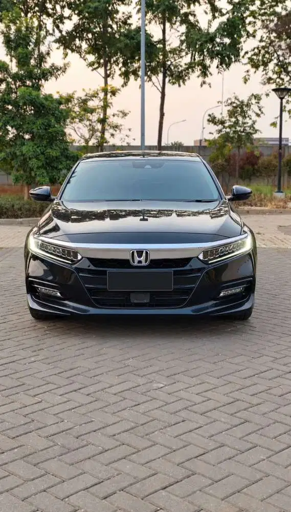 Honda Accord VTIL Turbo 2020 Nik 2019 BMW 320i 325i F30 C200 Camry