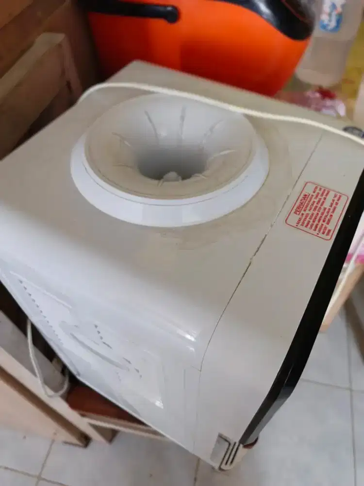 Dispenser Bekas