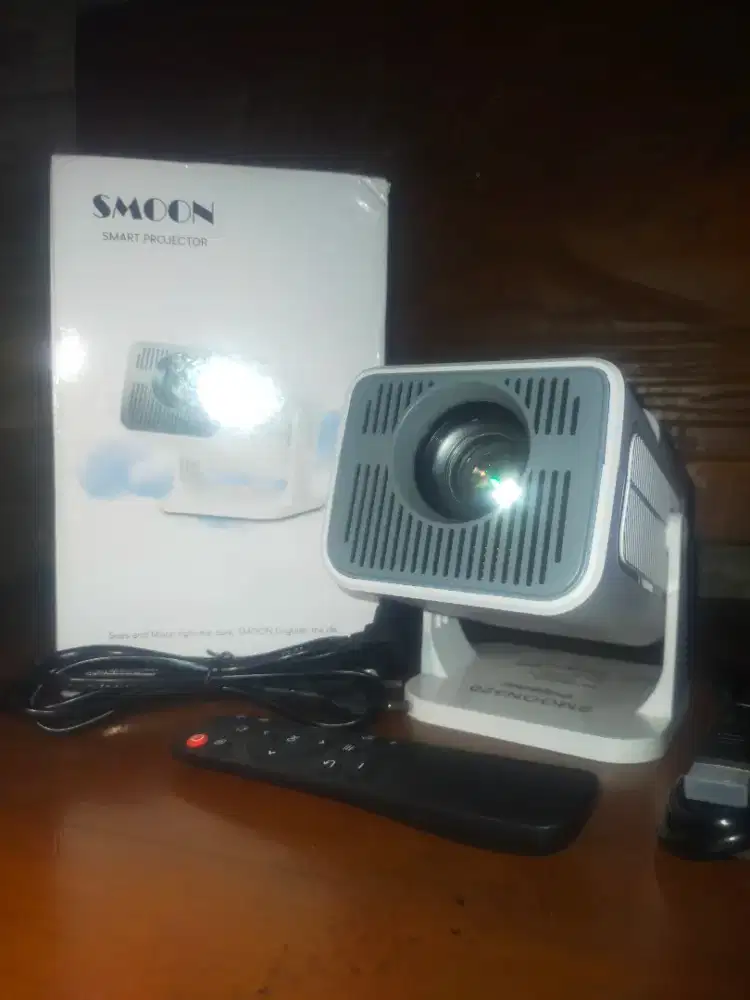 Proyektor smon 320