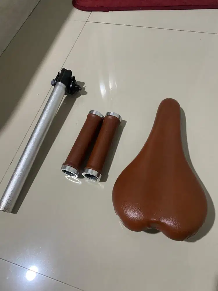 Saddle seatpost hand grip kulit coklat sepeda pacific