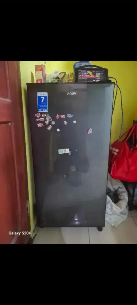 Kulkas aqua 1 pintu orisinilan mulus normal dingin beku