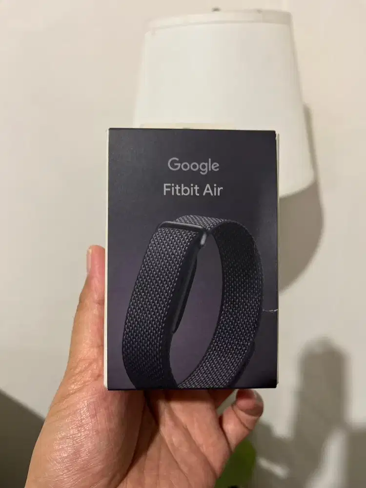 JAM KESEHATAN GOOGLE FITBIT AIR
