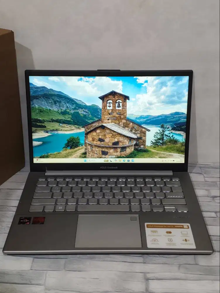 Asus Vivobook E1404FA Ryzen 5 &520U Ram 8Gb SSD 512Gb Layar 14 FHD Win