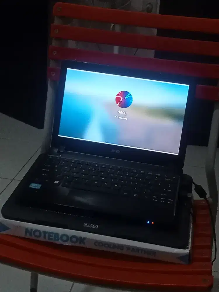 Acer travelmate B113