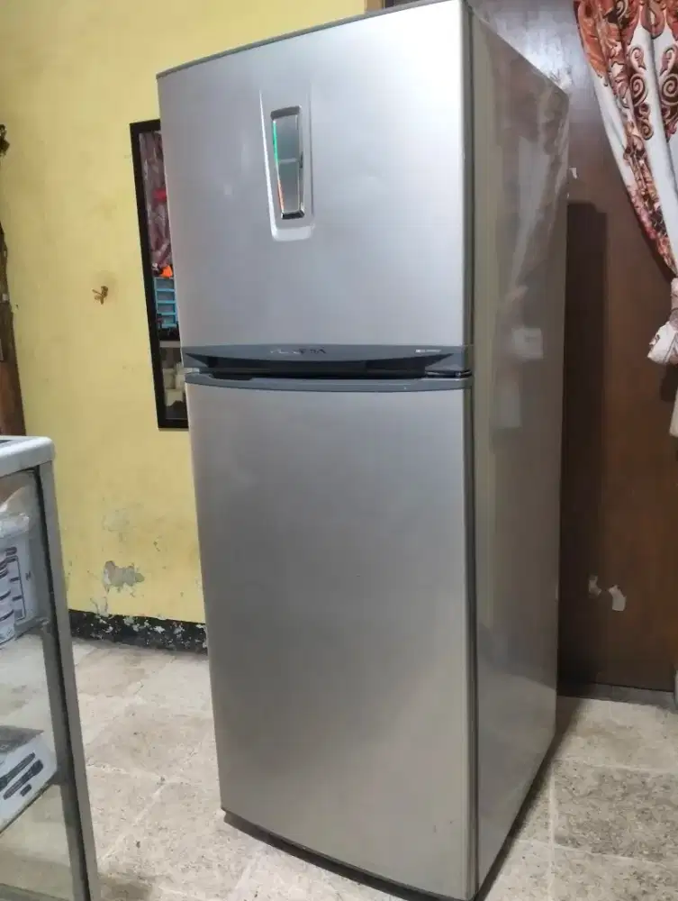 Kulkas Toshiba 2 Pintu 250L Orisinil