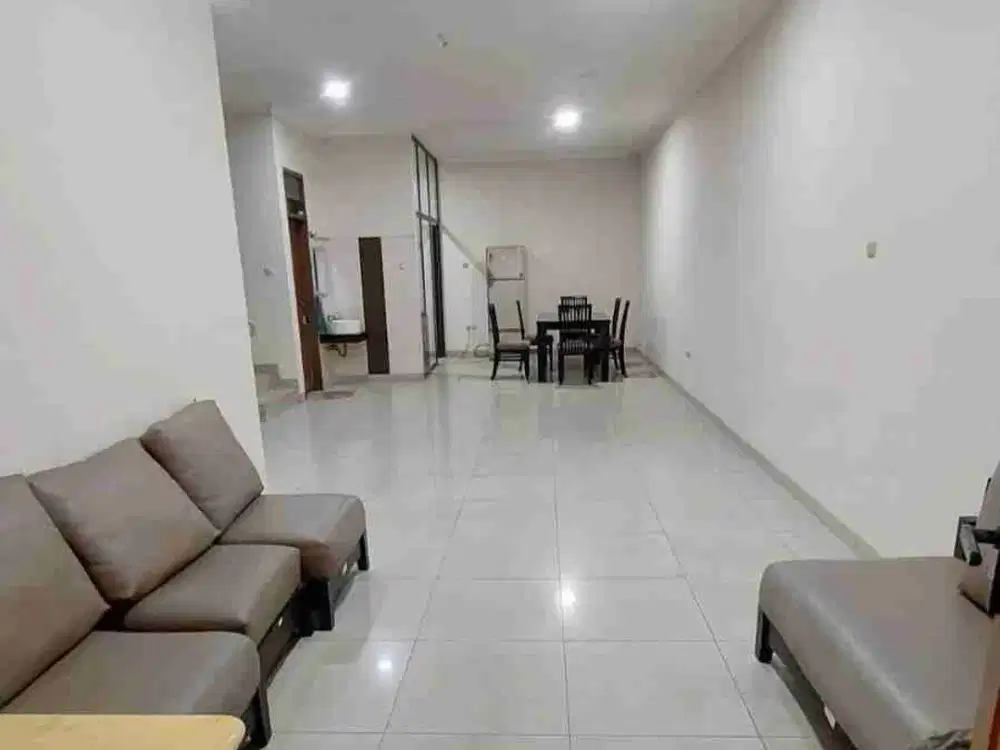 disewakan rumah Sunter agung 2 lantai bagus 7 x 25 cocok utk tinggal usaha 150juta/th
