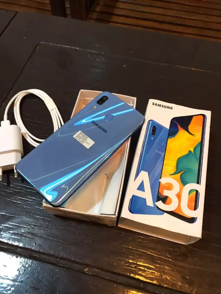 Samsung a30 4/64 (Normal)